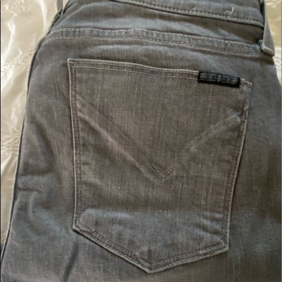 Hudson Krista Super Skinny Gray Jeans Low-Rise
Stretch Your new go-to gray jeans - Picture 6 of 12